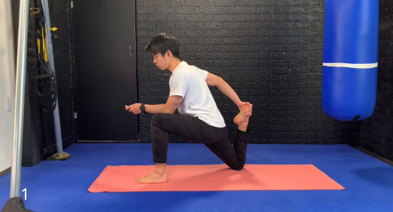 下半身スタティックストレッチ