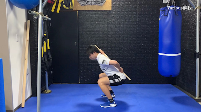 正しいスクワットフォーム