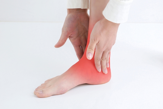 外反母趾、変形、捻挫、足首